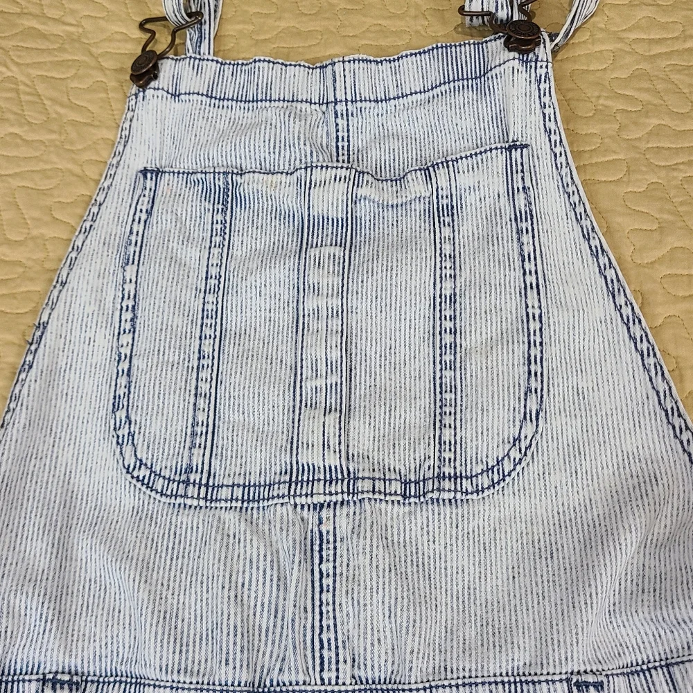 Abercrombie and Fitch Seersucker striped overalls size L - Picture 5 of 9